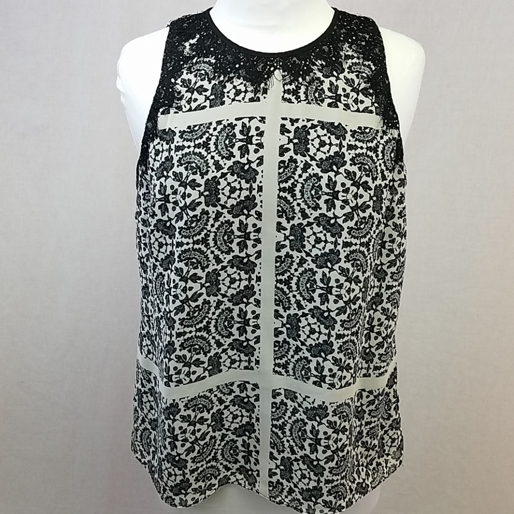 Adrianna Papell sleeveless blouse with lace lined
